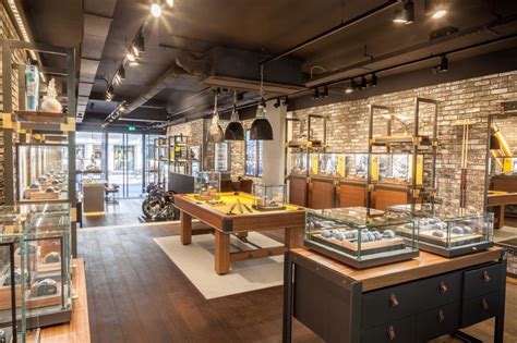 koster amsterdam breitling|Breitling Boutique Amsterdam.